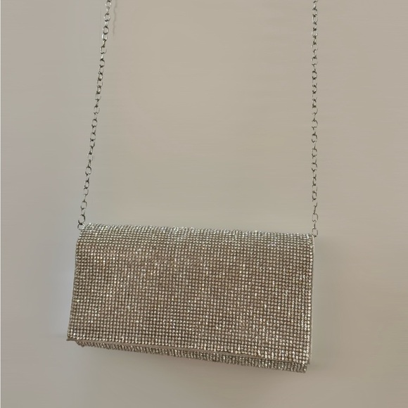 Akira Sparkle Studded Silver Chain Clutch - Picture 1 of 6